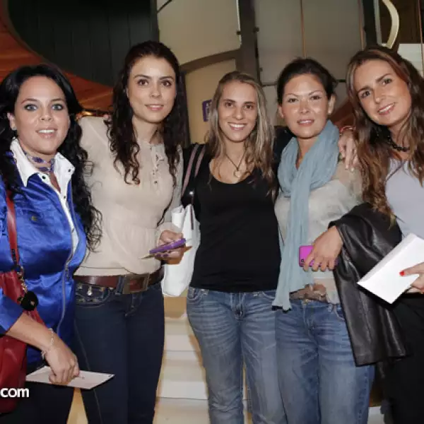 Erika Prtiz,Mariana Perez,Gina Gomez,Tania Kuri,Milu Torres