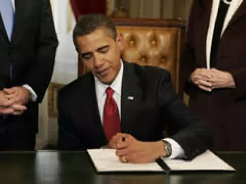 Obama firmó una proclamación, en su primer acto como presidente de Estados Unidos. (Foto: Reuters)