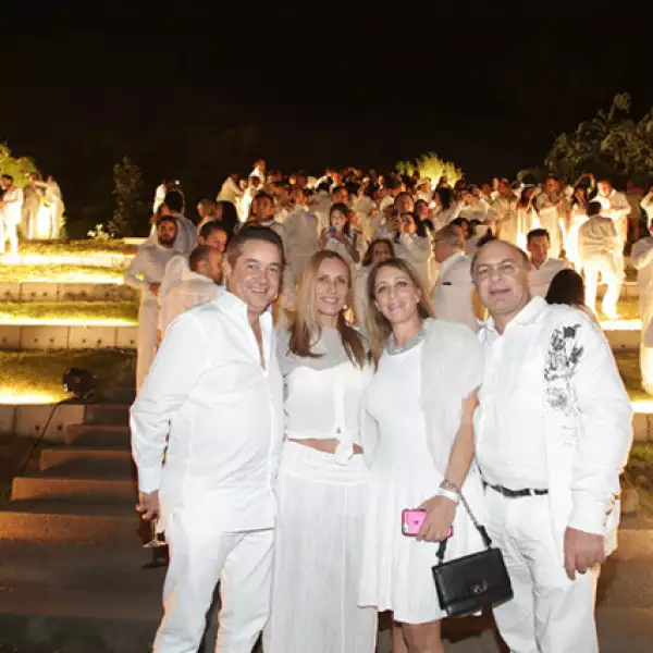 Juan Pablo Martín del Campo,Cris Loyola,Ivone Hannono y Carlos Guindi