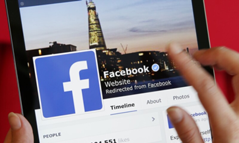 Facebook no reveló cómo reforzará la revisión de peticiones de acceso a datos de perfiles para experimentos. (Foto: Getty Images)