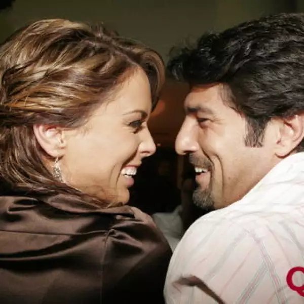 Jackie Bracamontes, Arturo Carmona