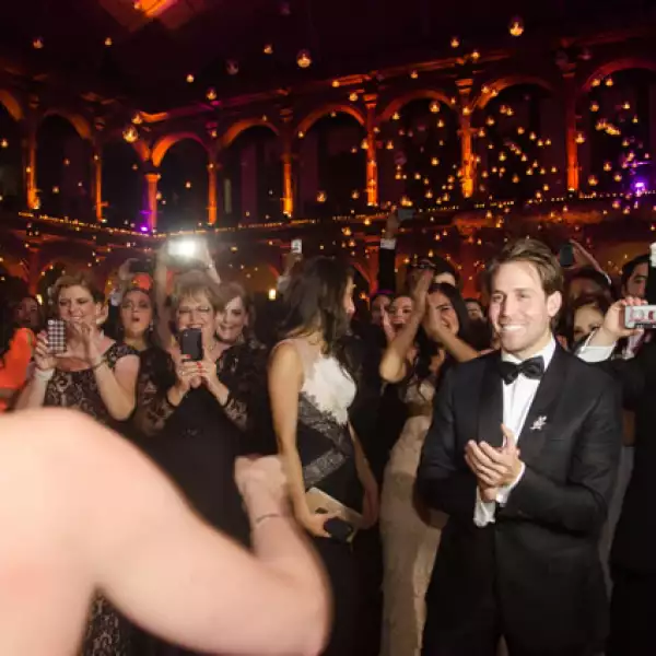 La recepción se llevó a cabo en el en el Ex Covento de las Vizcaínas, ubicado en el Centro Histórico. El banquete fue servido por Les Croissants.