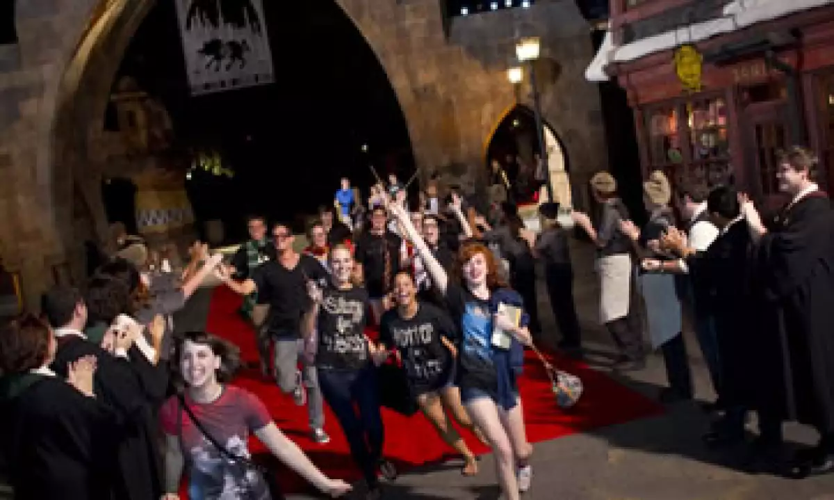 A la par de la difusión de la última entrega de la saga, basada en la novela de J.K Rowling, se celebran en el mundo diversos actos. (Foto: AP)