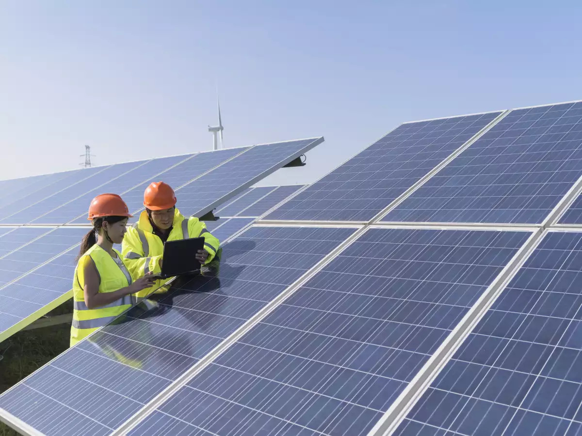 ¿Sabías que puedes deducir impuestos por instalar un panel solar?