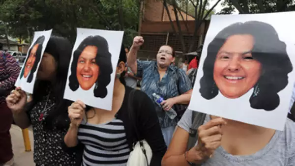 Tras conocerse la muerte de la activista, algunas personas se manifestaron. (Foto: AFP)