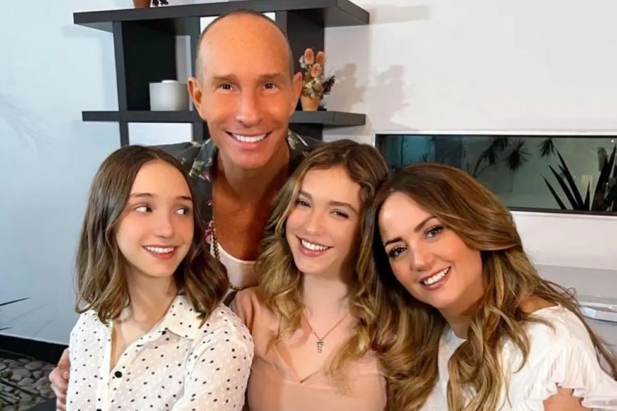 Nina, Erik y Mía Rubín, y Andrea Legarreta
