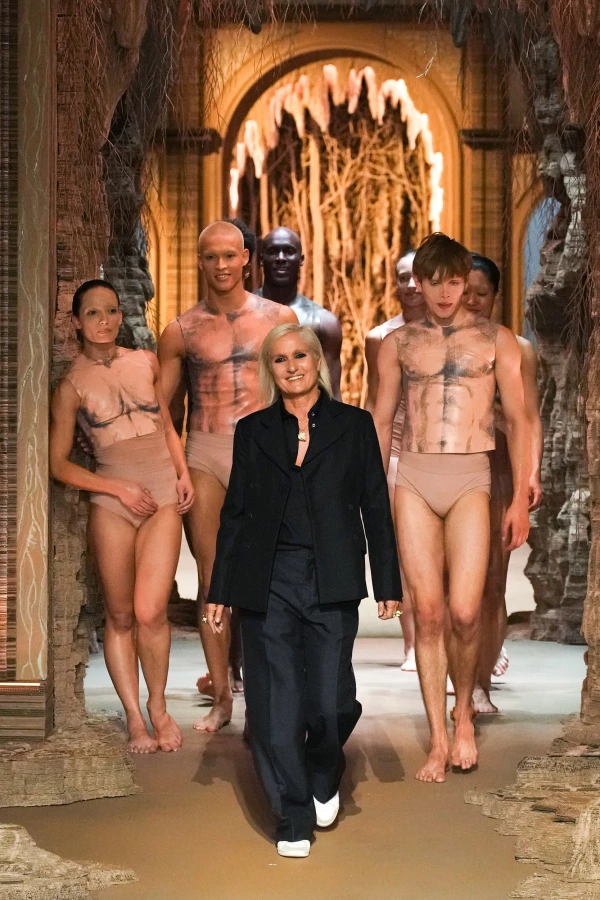 DIOR SS23 MEDICIS