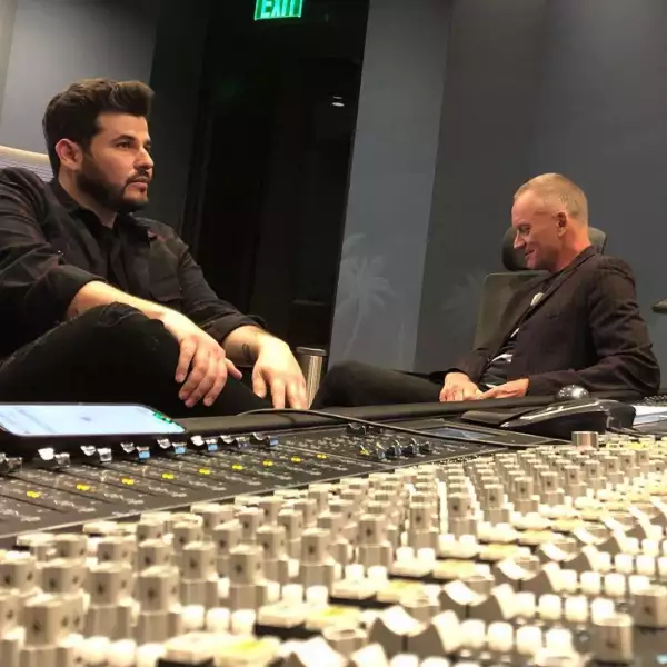 Fotos del Instagram de Kurt cantante y compositor mexicano