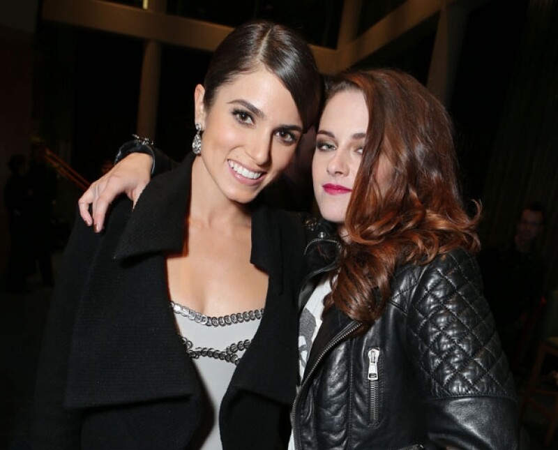 Nikki Reed y Kristen Stewart son muy amigas fuera del set en el que ` Rosalie ´ odiaba a ` Bella ´ porque pensaba que era una intrusa en su vampiresca familia.