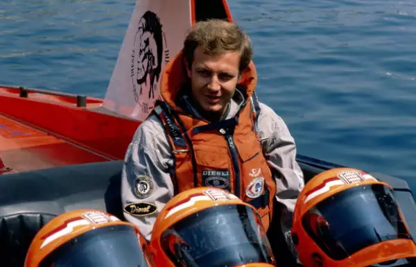 Stefano Casiraghi nació el 8 de septiembre de 1960.