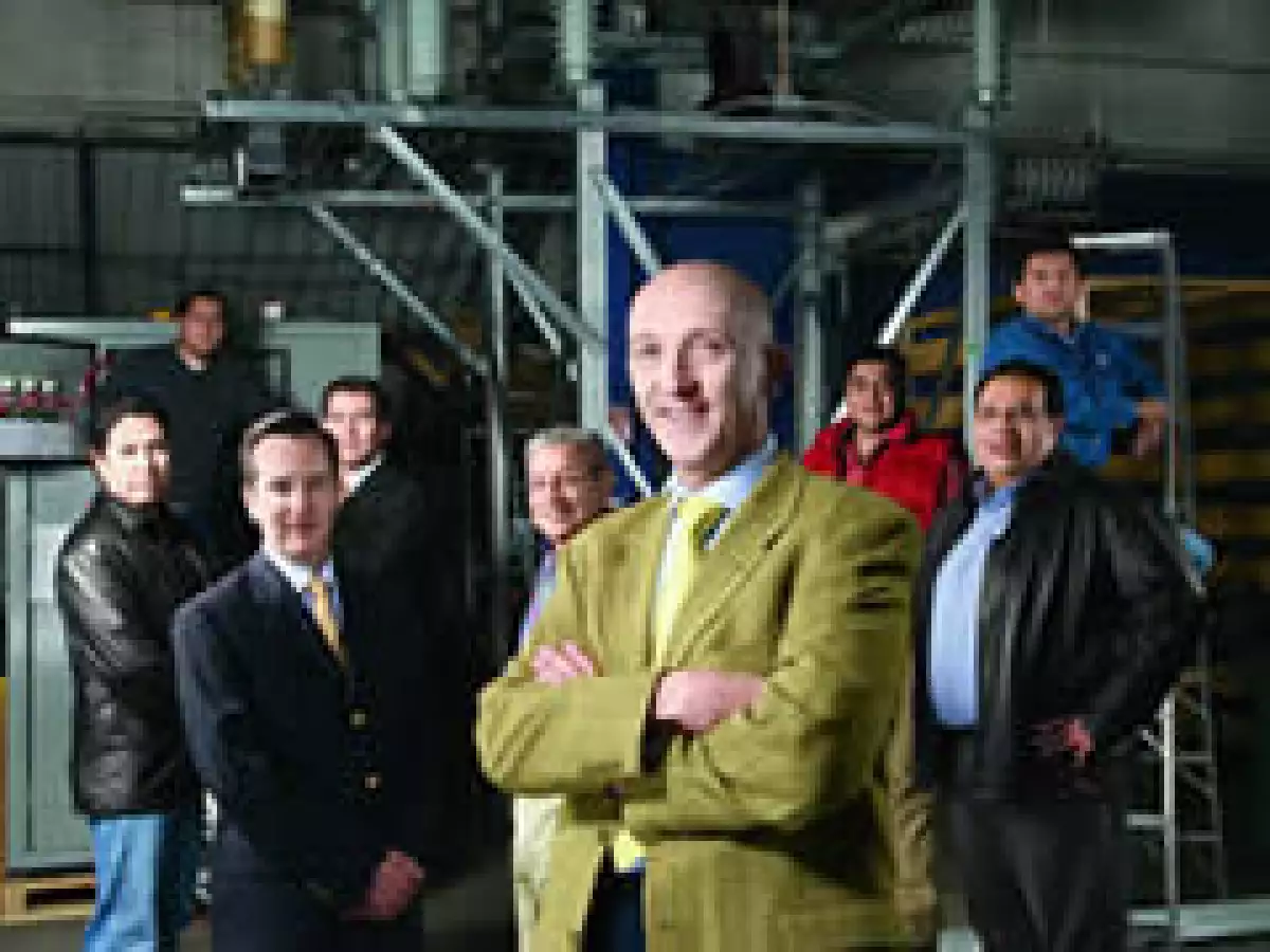 Santiago Barcón y su equipo en Inelap-Arteche hacen ganar a sus clientes, a través de la eficiencia energética. (Foto: Carlos Aranda / Mondaphoto)