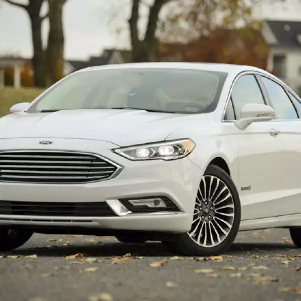 Ford Fusion h�brido