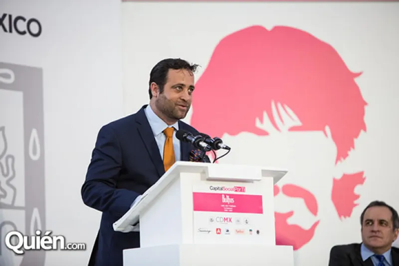 El Museo Soumaya de San Ángel recibió la exposición temporal "The Beatles ayer, hoy y mañana" contando con la presencia de grandes coleccionistas que prestaron sus piezas, como Bobby Slim.