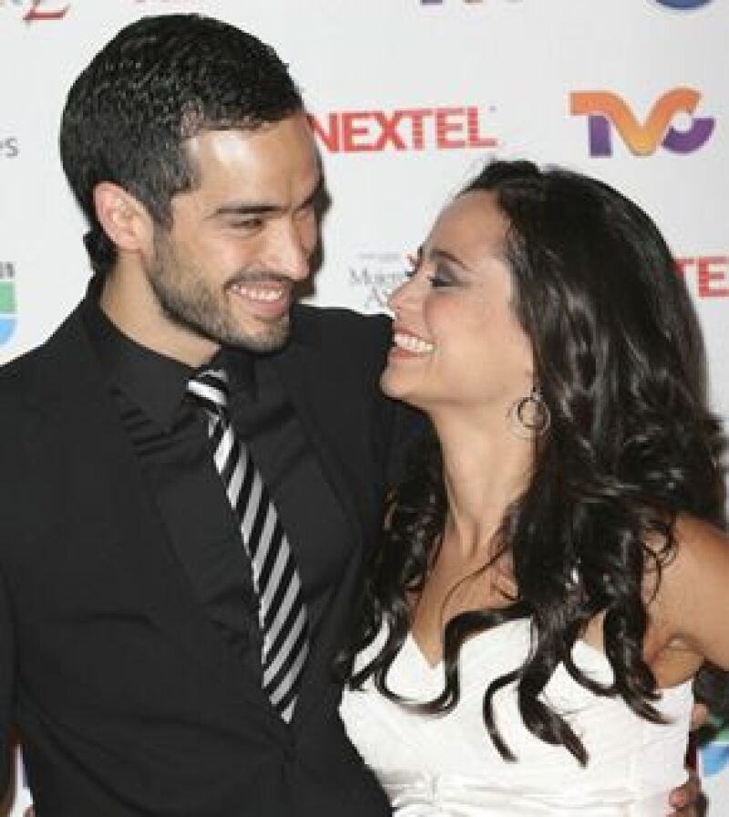El ex RBD mantiene una relación con la actriz Damayanti Quintanar desde hace un mes. La pareja se conoció cuando trabajaron juntos en un capítulo de la serie ‘Tiempo final’.
