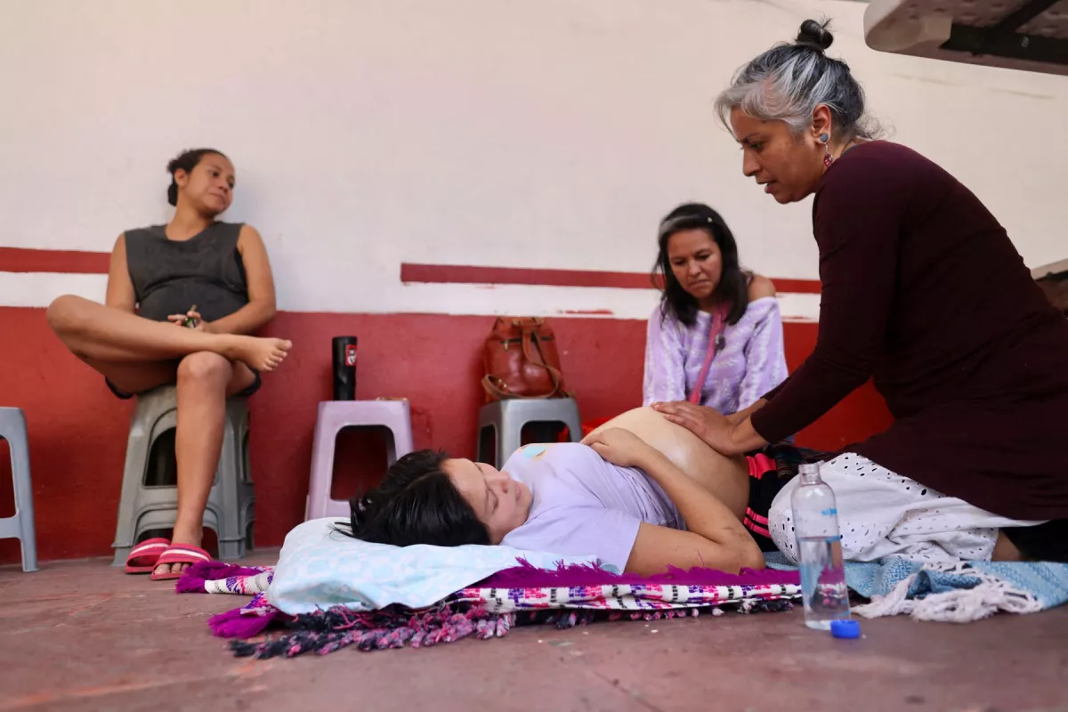 La partería tradicional se abre paso en México con reconocimiento y el control de las autoridades