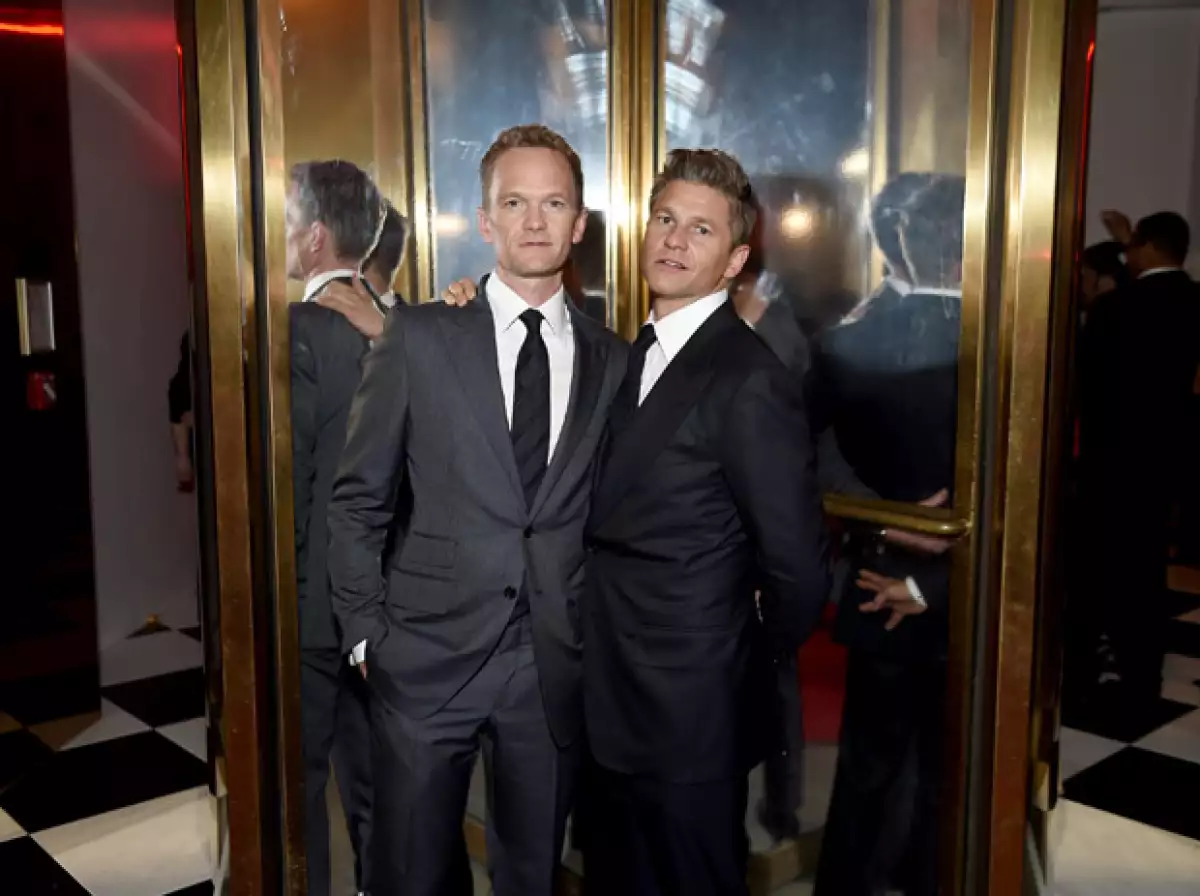 En 2010, Neil y David le dieron la bienvenida a sus gemelos.