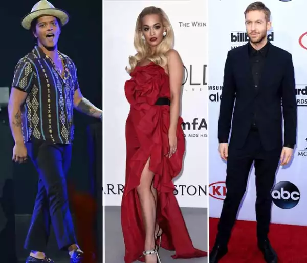 Bruno Mars y Calvin Harris anduvieron con Rita Ora.