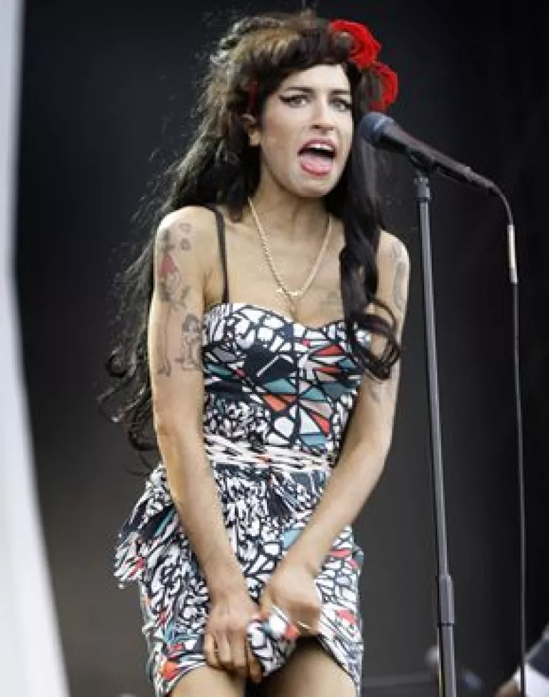 Una prestigiosa firma inglesa le propuso a la cantante diseñar su propia línea de ropa.