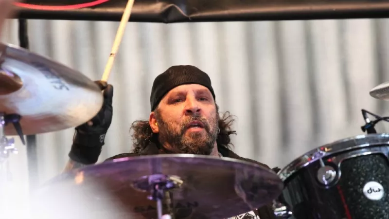 aj pero, baterista twisted sister