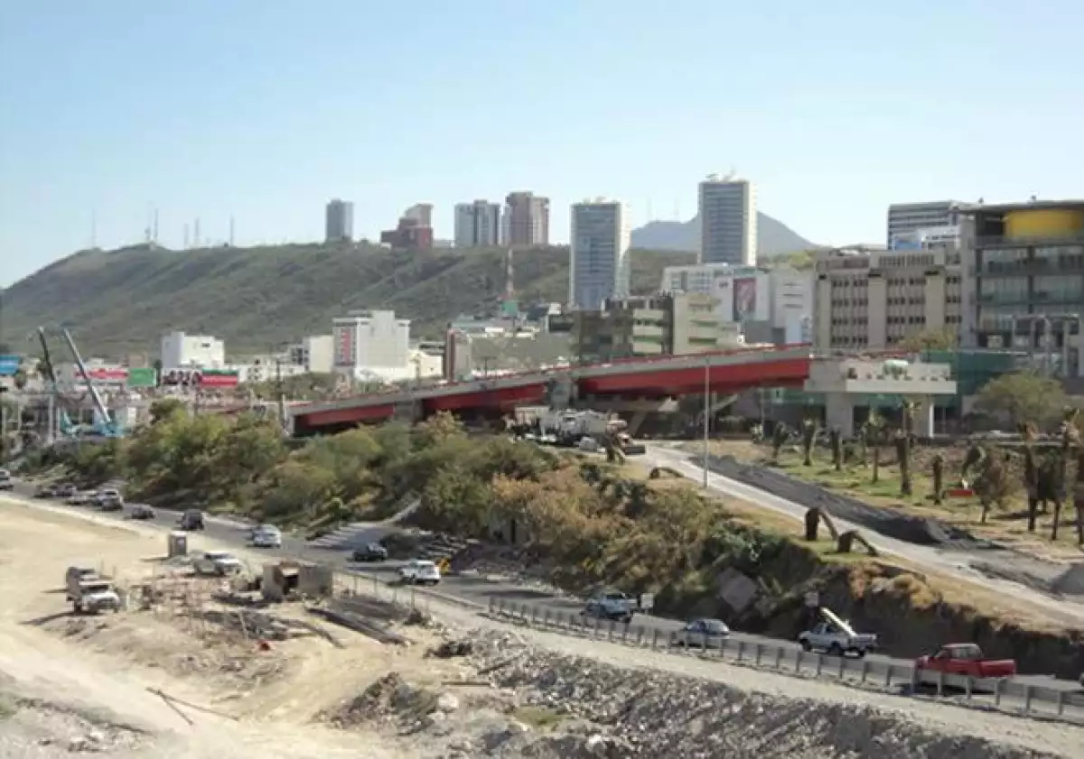 Distribuidor Vial Gonzalitos