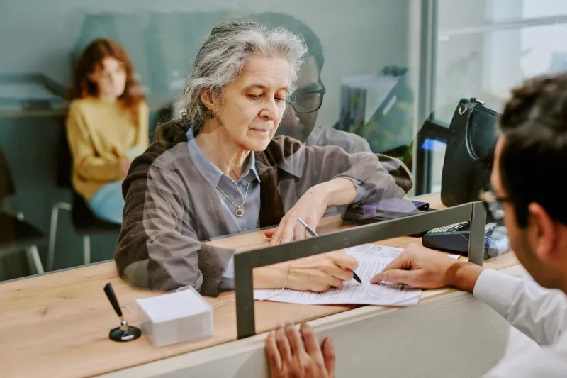 Trabajadores que laboraron en sector público y privado pueden recibir sus respectivas pensiones.