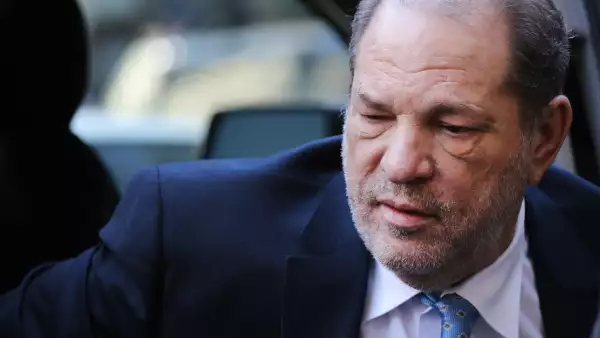 Tribunal de NY anula condena de 23 años a Harvey Weinstein por violación