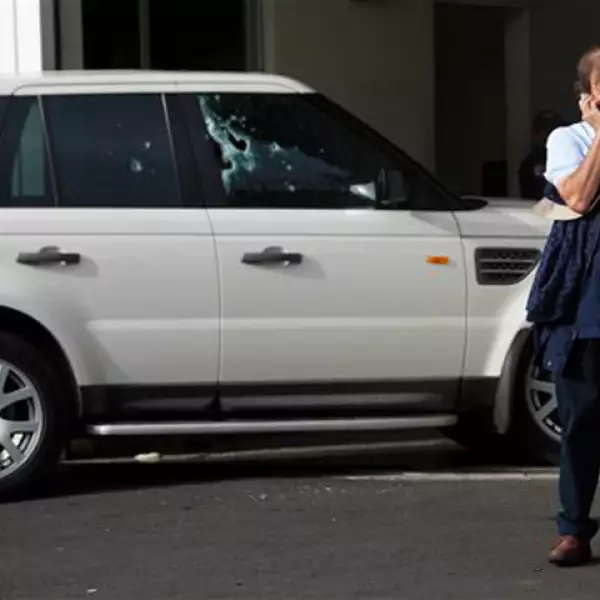 En 1984 regresó a Argentina, donde su música fue un gran éxito y donde logró llenos totales en sus conciertos.