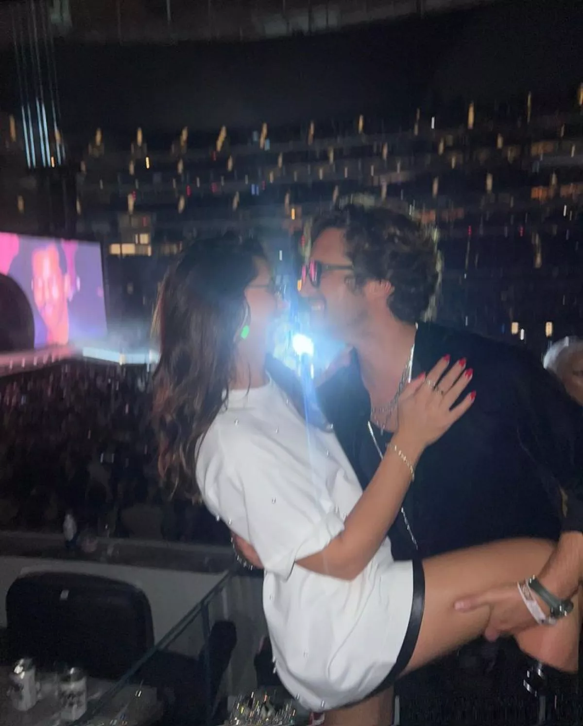 Renata Notni y Diego Boneta en el concierto de Beyoncé.