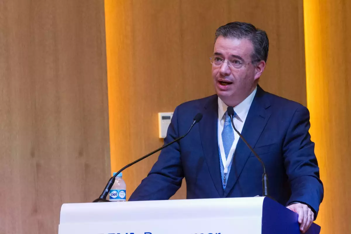 CIUDAD DE MÉXICO, 28NOVIEMBRE2017.- Alejandro Díaz de León fue designado por el Presidente de México Enrique Peña Nieto para ser el nuevo gobernador del Banco de México, tras la salida de Agustín Carstens, quien dejará el cargo para dirigir el Banco de Pagos Internacional (BPI) en Basilea, Suiza. Díaz de León estará a cargo durante sesis años, como lo estipula el artículo 28 de la Constitución. En la imagen el antes sub gobernador de Banxico en un foro el 15 de junio de 2017. 
FOTO: MOISÉS PABLO /ARCHIVO/CUARTOSCURO.COM