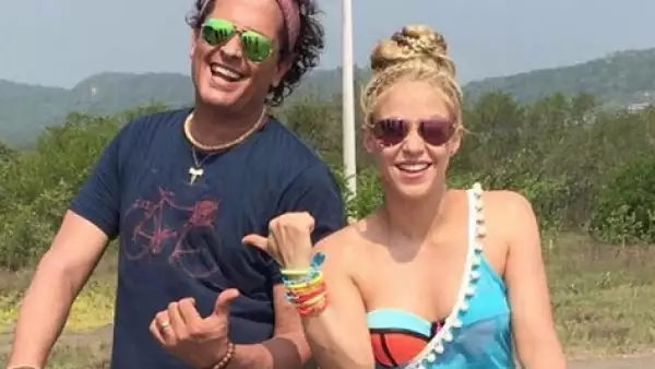 Shakira, Carlos Vives