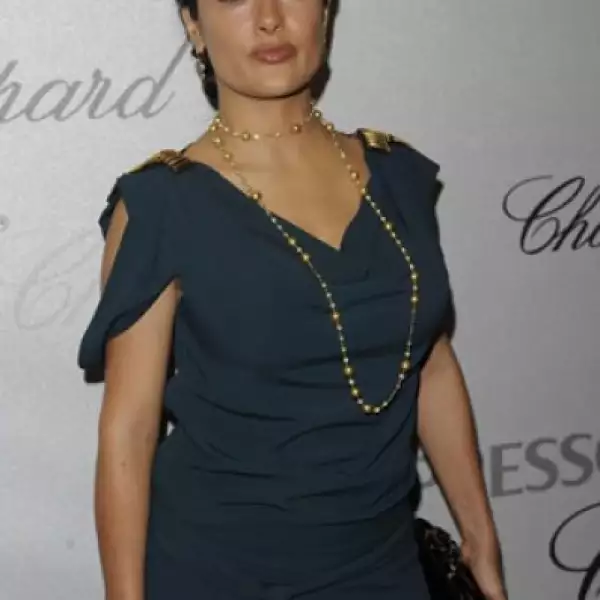 En noviembre acudió al Festival Internacional de Cine en Cannes, y anque se veía guapísima, se puede ver que su figura aún estaba un poco ancha.