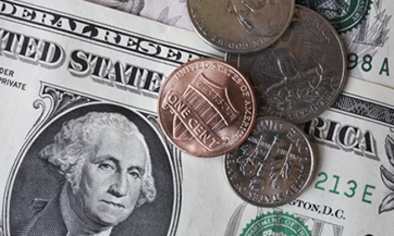 El dólar se adquiere en un mínimo de 13.42 pesos. (Foto: Getty Images)