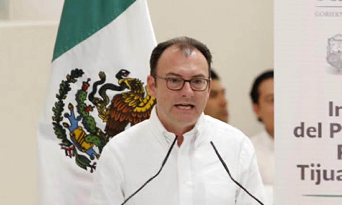 El Gobierno adquiere el derecho y no obligación de vender petróleo a un precio promedio, explicó la dependencia que dirige Luis Videgaray. (Foto: Notimex )