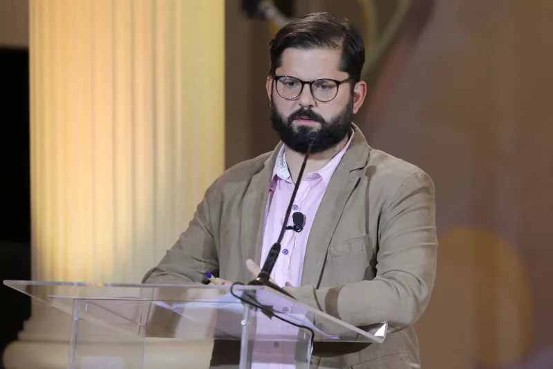 Boric en aislamiento preventivo por síntomas de Covid.