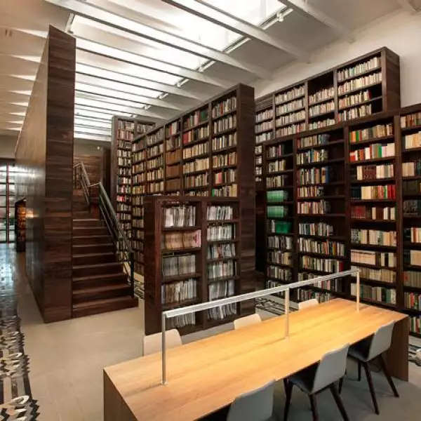 Biblioteca Carlos Monsivais 01