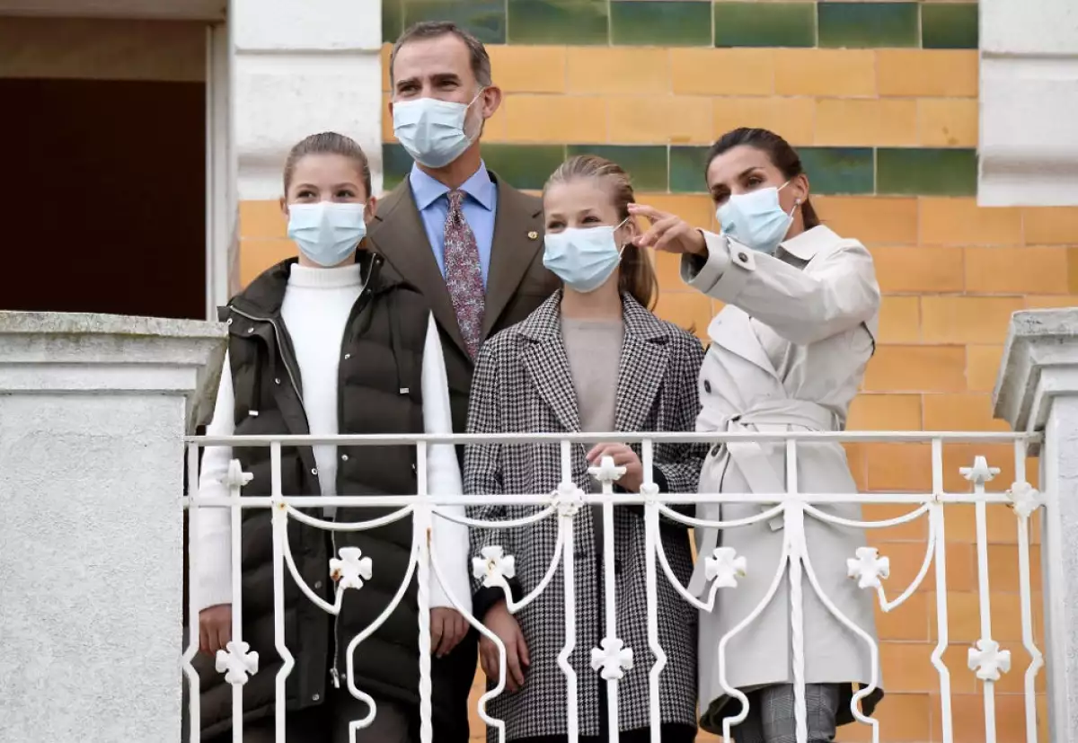 Infanta Sofía, rey Felipe VI, princesa Leonor y la reina Letizia