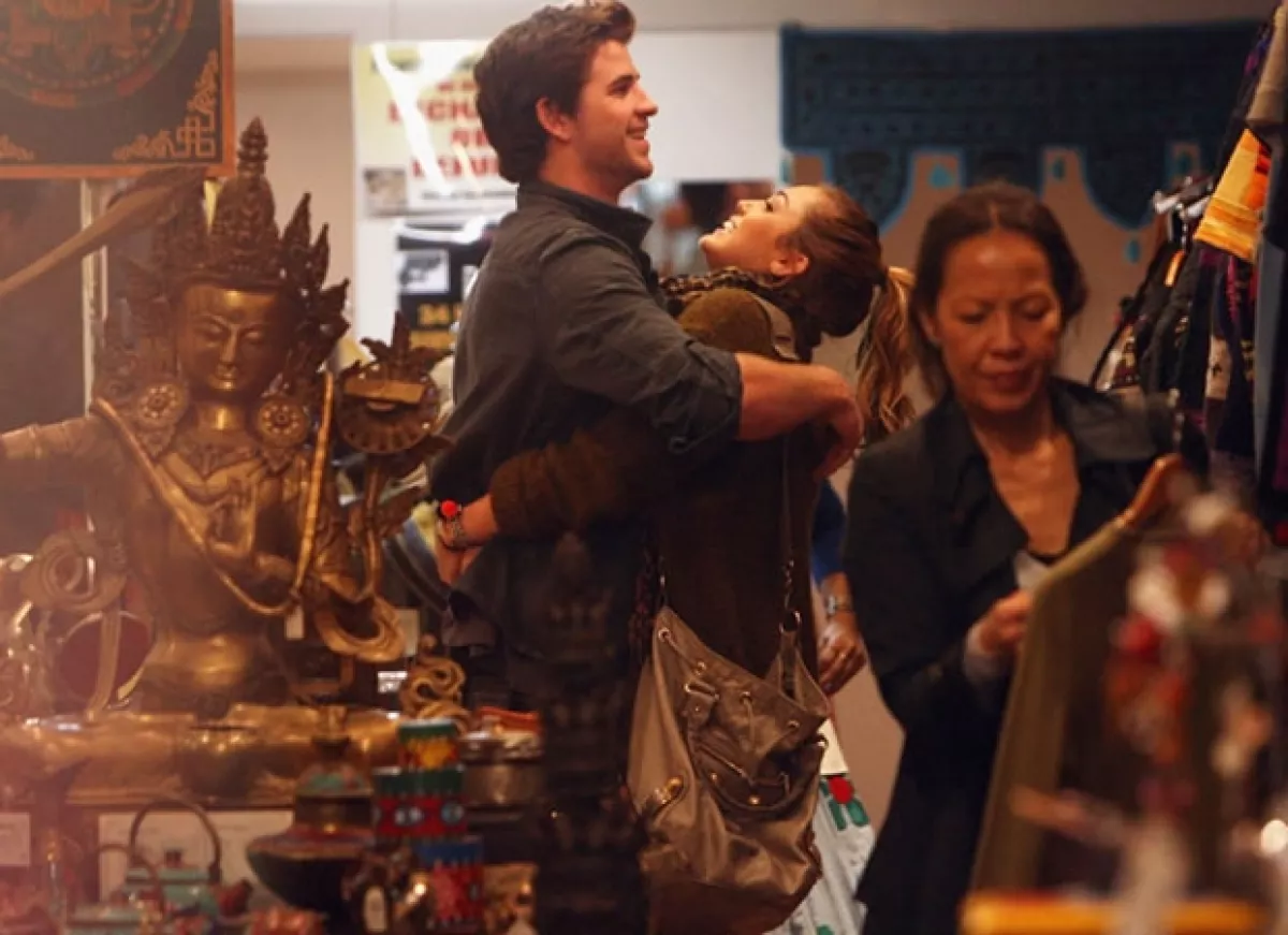 Liam y Miley parecían muy enamorados, sin embargo sus problemas comenzaron cuando ella lo presionó para llevar su noviazgo al siguiente nivel.