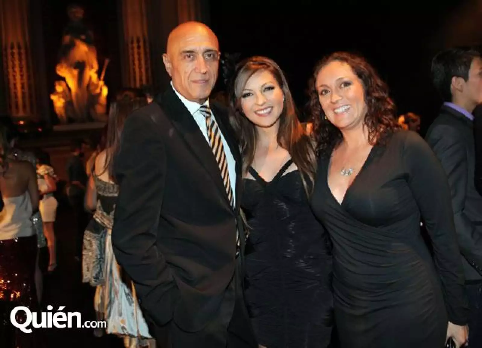 Pedro Torres,Mariana Ochoa,Lizzy Cansino