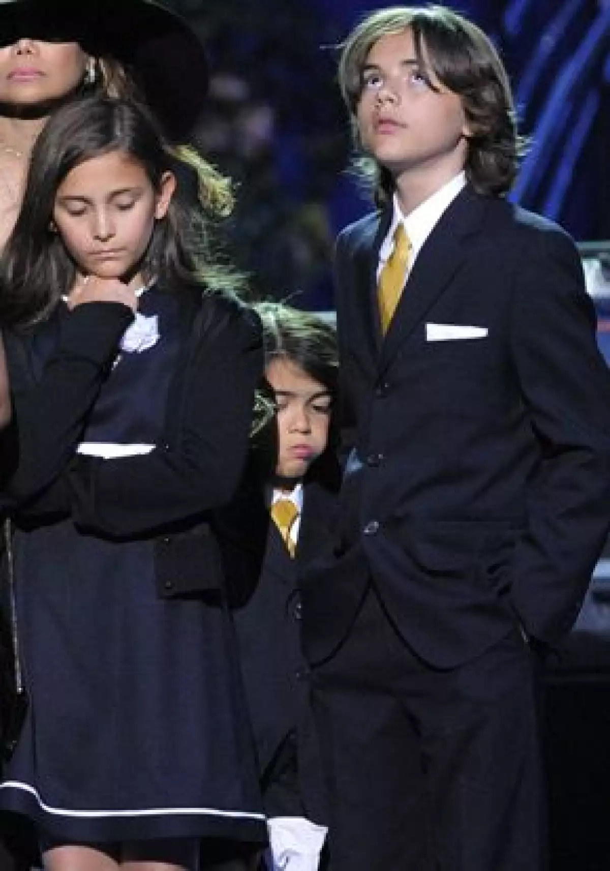La audiencia que se realizaría este lunes 13 de julio para decidir quién se quedaría con la custodia de Prince, Paris y Blanket fue pospuesta para el 20 del mismo mes