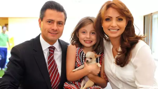 Enrique Peña Nieto, Regina y Angélica Rivera en la fiesta.