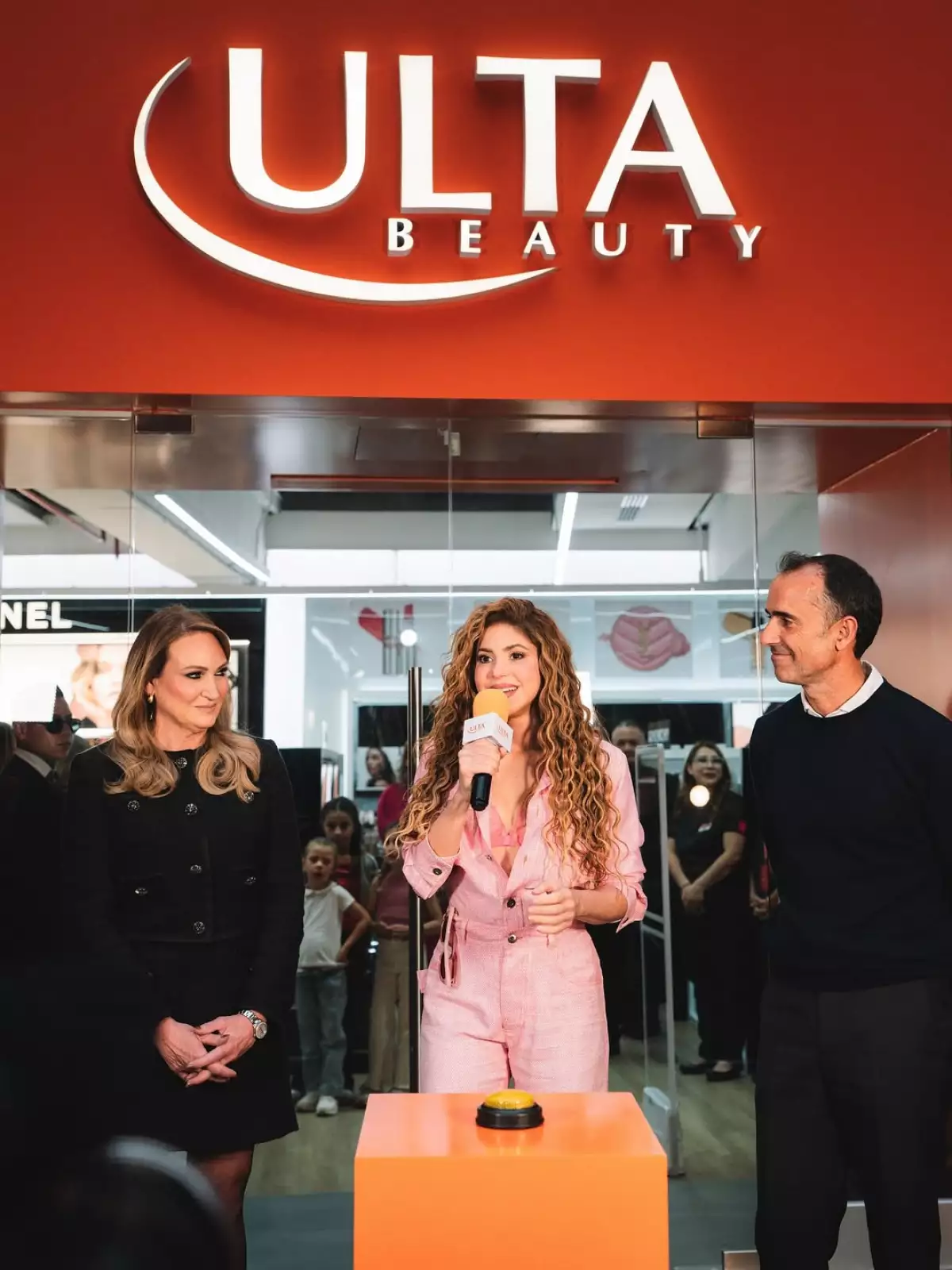 Shakira fue la invitada de honor en la inauguración de Ulta Beauty México