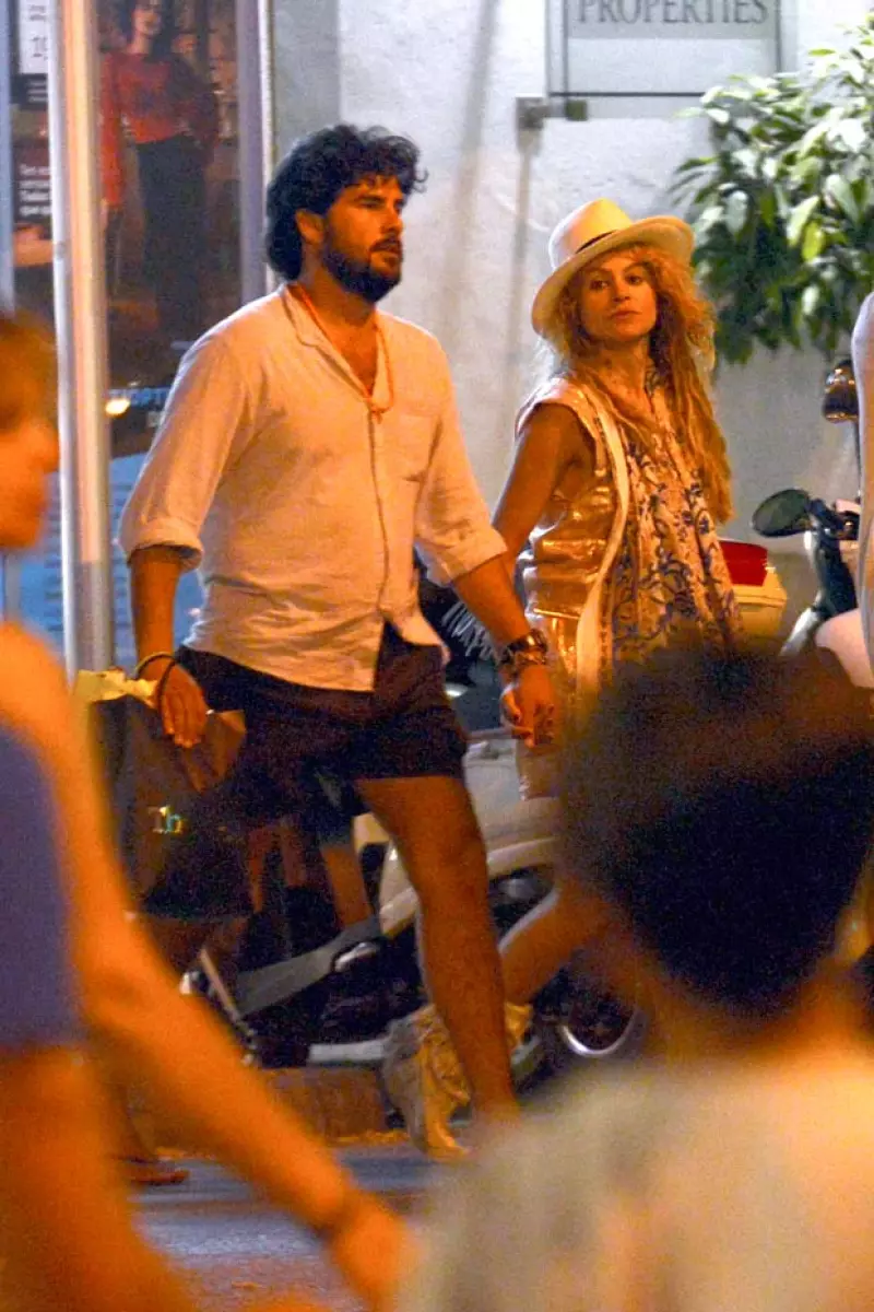 Hace tiempo que no veíamos a la pareja pero todo indica que siguen igual de enamorados que siempre y disfrutan de su tiempo juntos.