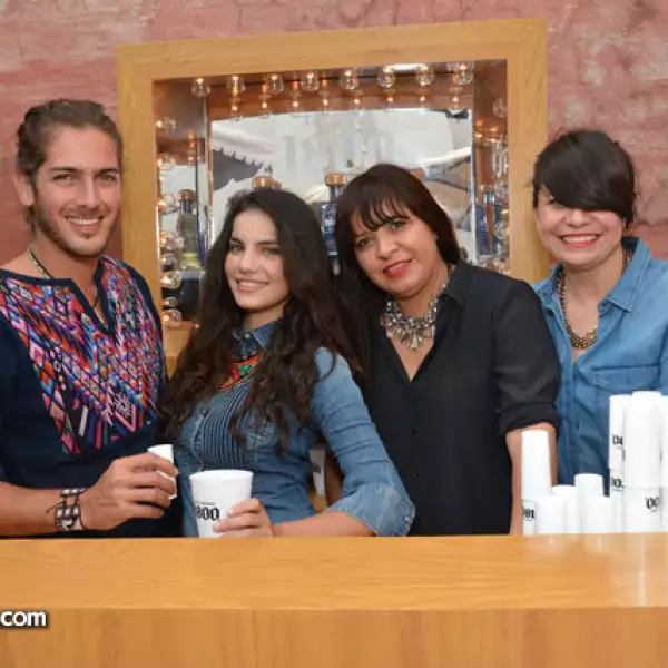 Carlos Ibarra, Ayari Anaya y Julia y Renata Franco