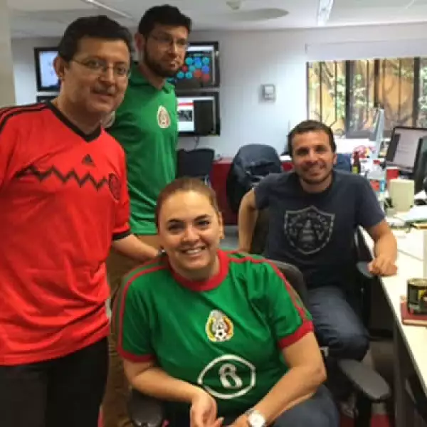 El equipo de Obras, la revista y el sitio orientados a la arquitectura y construcción, siguieron de cerca el partido.