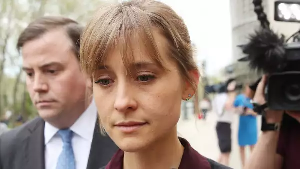 Allison Mack.