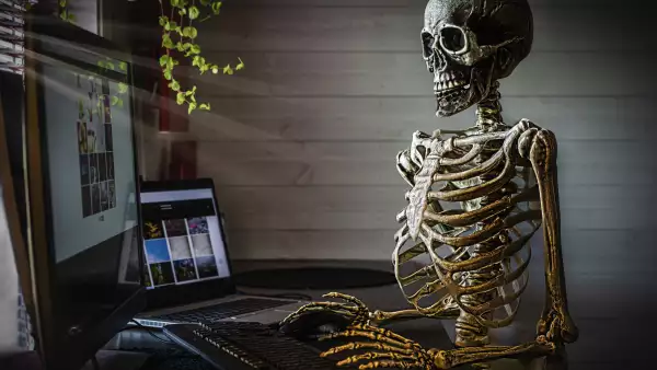 que-pasa-redes-sociales-persona-cuando-muere