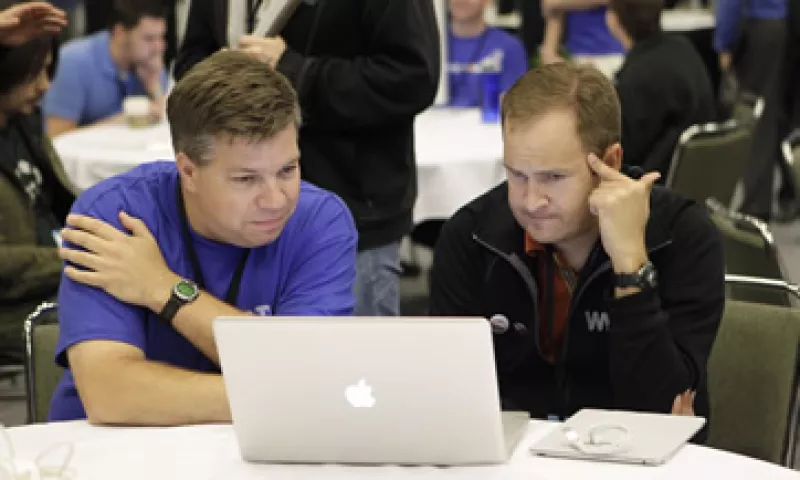 La mayoría de las aplicaciones que publicaban la ubicación del alcoholímetro podían descargarse por entre 10 y 50 pesos. (Foto: AP)