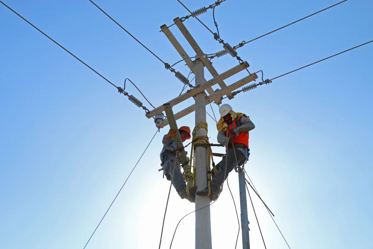 Los precios al consumidor bajaron en mayo apoyados por reducciones en tarifas eléctricas en ciertas entidades de México.
