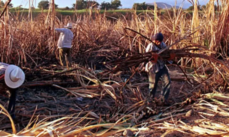 En una subasta en junio, el SAE adjudicó cuatro fábricas. (Foto: Notimex)