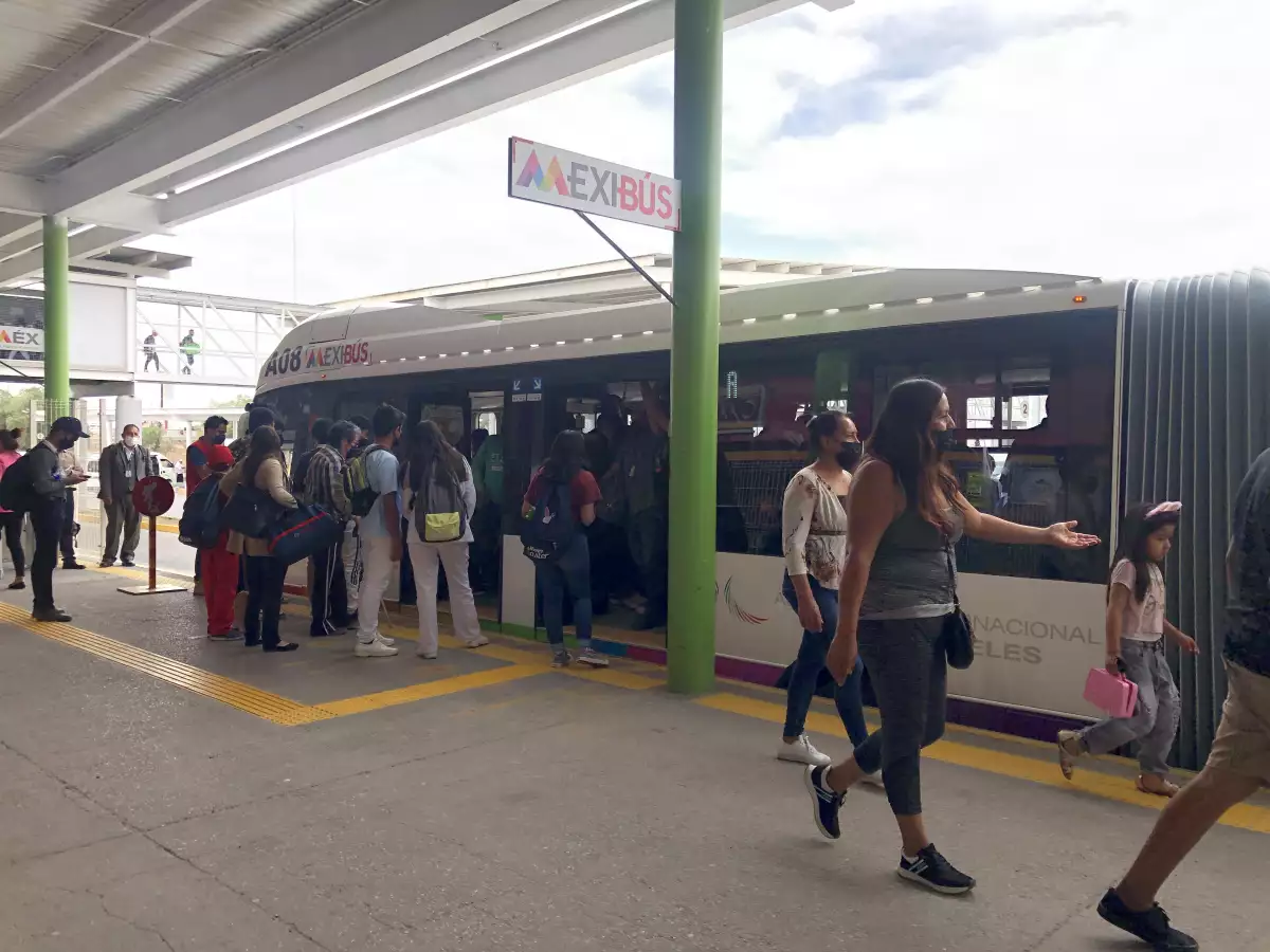 Transporte Mexibús al AIFA